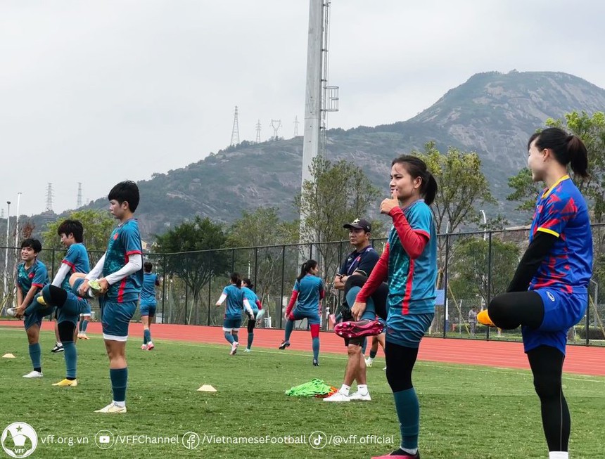 Bóng đá Việt Nam 23/9: ĐT nữ Việt Nam gặp bất lợi do trời mưa - Ảnh 2.