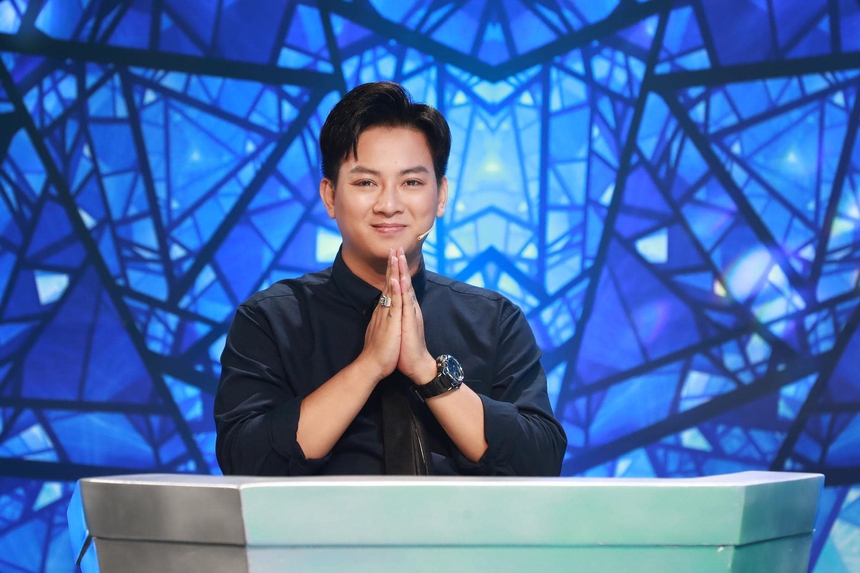 Ngoại hình không còn lên xuống thất thường, Hoài Lâm dần lấy lại phong độ - Ảnh 5. Ngoại hình không còn lên xuống thất thường, Hoài Lâm dần lấy lại phong độ - Ảnh 5.