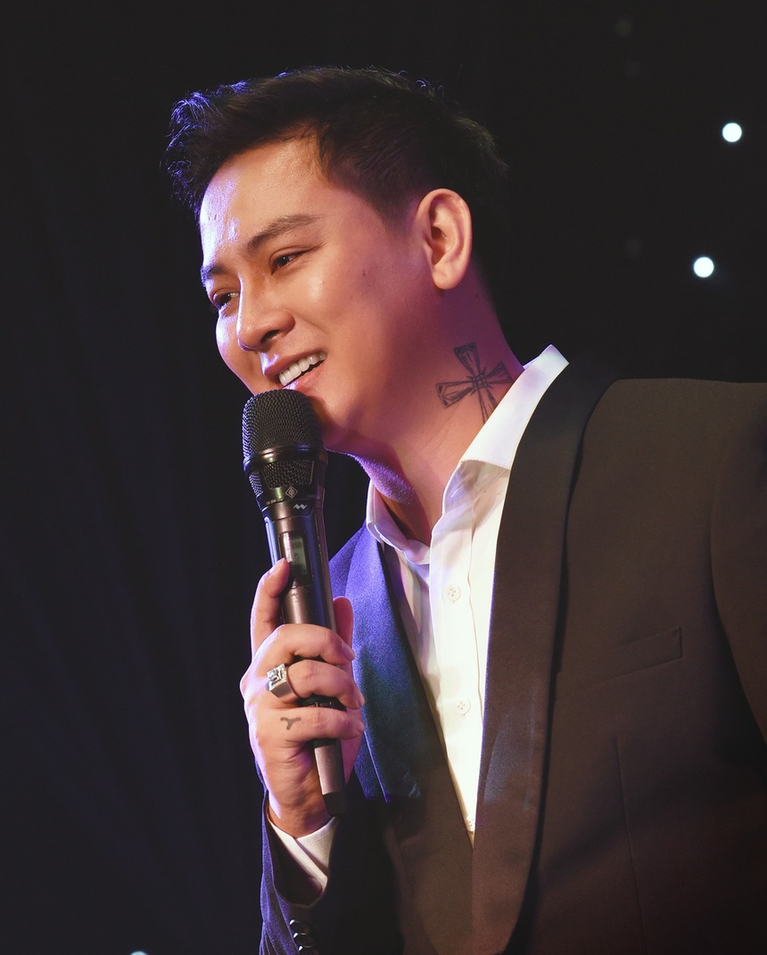 Ngoại hình không còn lên xuống thất thường, Hoài Lâm dần lấy lại phong độ - Ảnh 3. Ngoại hình không còn lên xuống thất thường, Hoài Lâm dần lấy lại phong độ - Ảnh 3.