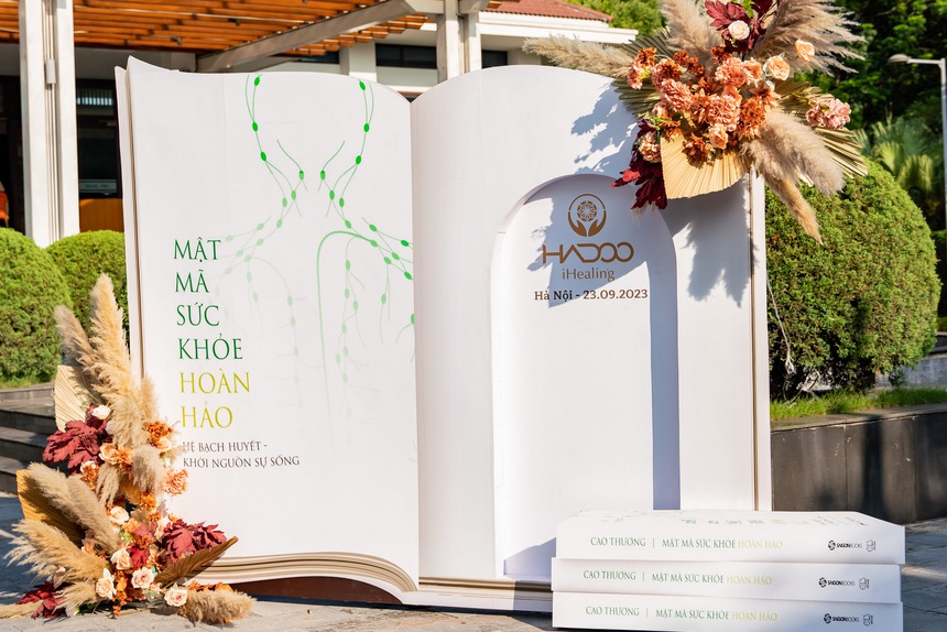 Ra mắt sách 'Mật mã sức khỏe hoàn hảo - Hệ bạch tuyết khởi nguồn sự sống' - Ảnh 2.