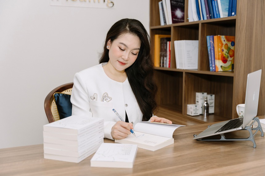 Ra mắt sách 'Mật mã sức khỏe hoàn hảo - Hệ bạch tuyết khởi nguồn sự sống' - Ảnh 3.