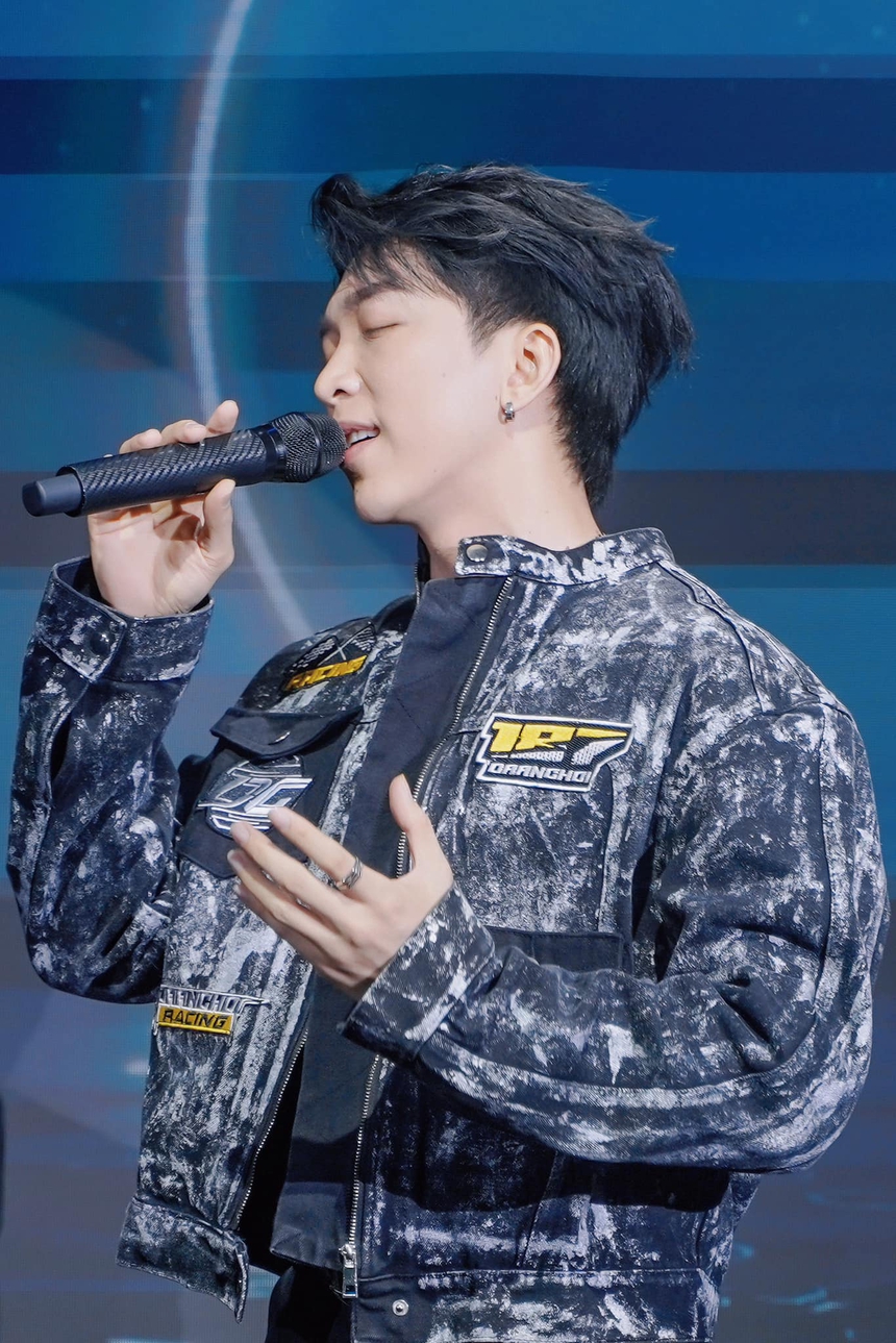 Sự chuyển mình từ âm nhạc đến đầu tư hình ảnh của Tăng Phúc  - Ảnh 6.