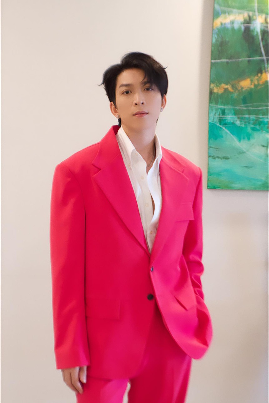 Sự chuyển mình từ âm nhạc đến đầu tư hình ảnh của Tăng Phúc  - Ảnh 3.