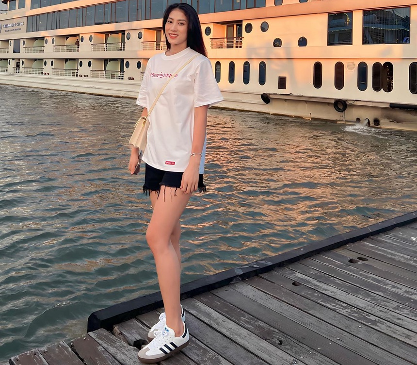 Kiều Trinh lại đăng ảnh chụp ở Quảng Ninh trước khi về Hà Nội chiều 23/9/2023