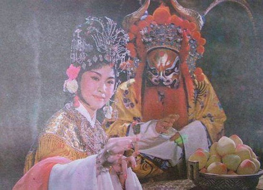 Vương Phụng Hà - 'Bà La Sát' của Tây Du Ký 1986: Xinh đẹp, tài năng, nổi tiếng nhưng bạc mệnh - Ảnh 4.