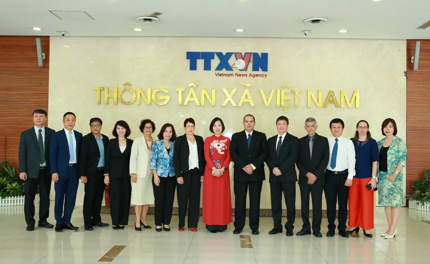 Tổng Giám đốc TTXVN Vũ Việt Trang hội đàm với Chủ tịch Thông tấn xã Prensa Latina (Cuba) - Ảnh 8.