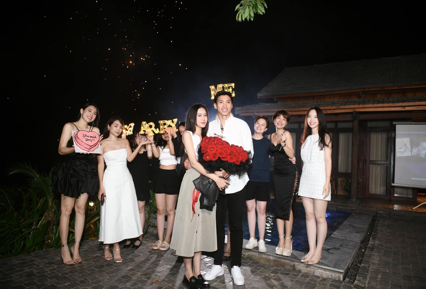 Nhìn Đoàn Văn Hậu, Doãn Hải My phát 'cẩu lương', Hòa Minzy chỉ còn biết nói 1 từ - Ảnh 3.