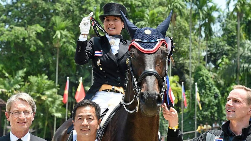 Công chúa Thái Lan sở hữu 44 tỷ đô la dự ASIAD, 'ship' ngựa chiến từ Bỉ về Trung Quốc để đua huy chương - Ảnh 6.