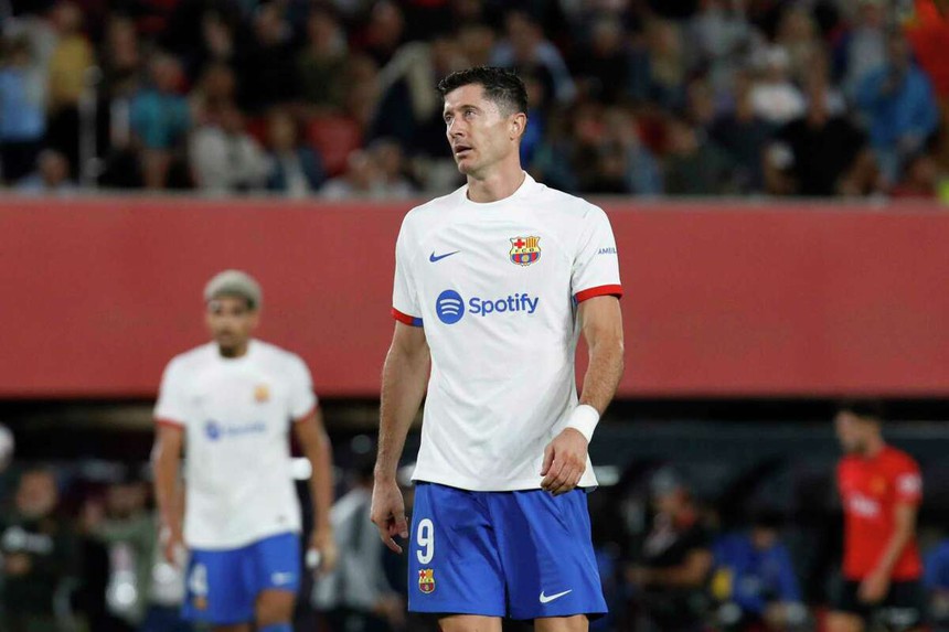 Barcelona: Giảng đường không dành cho Xavi - Ảnh 1.