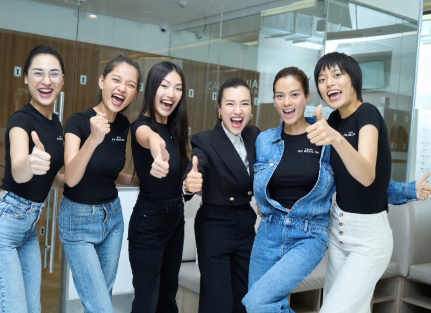 Sao Việt 27/9: Vợ chồng Tuấn Hưng đến thăm Công Lý, Tiểu Vy mua nhà tặng ba mẹ - Ảnh 4.