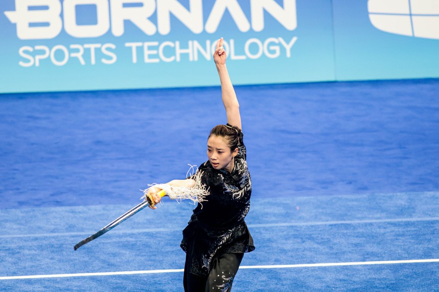 Dương Thúy Vi kết thúc phần thi Kiếm thuật tại ASIAD, xếp thứ 6 - Ảnh 4. Dương Thúy Vi kết thúc phần thi Kiếm thuật tại ASIAD, xếp thứ 6 - Ảnh 4.