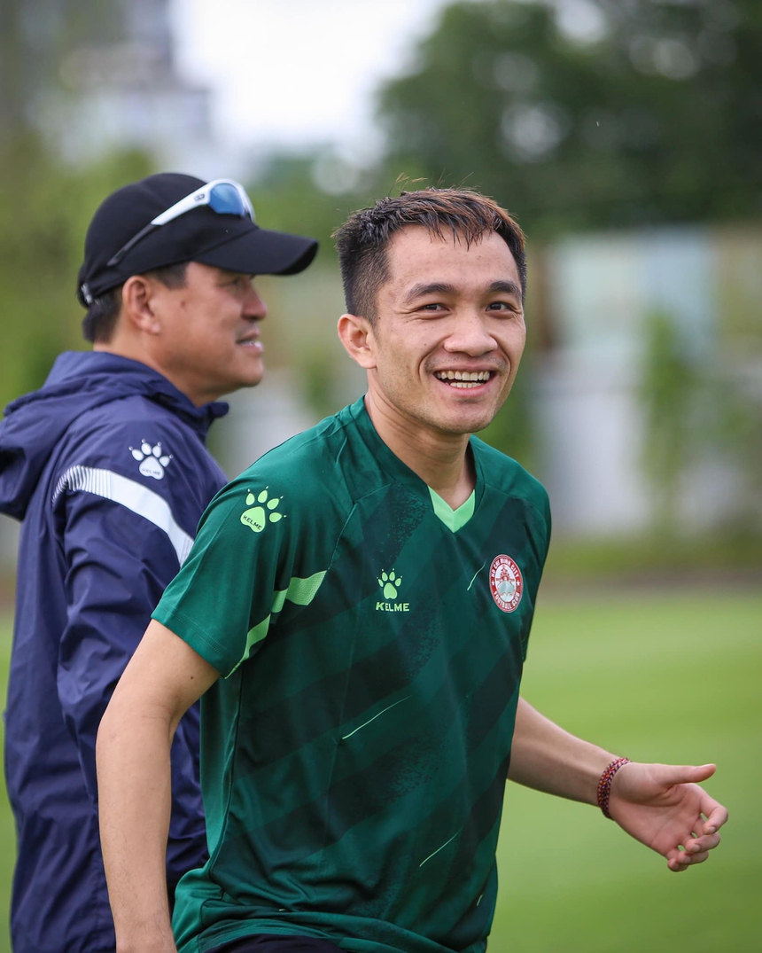 HLV Vũ Tiến Thành nhắm Patrik  Lê Giang thay vì Bùi Tiến Dũng, CLB TP.HCM lao đao - Ảnh 2.