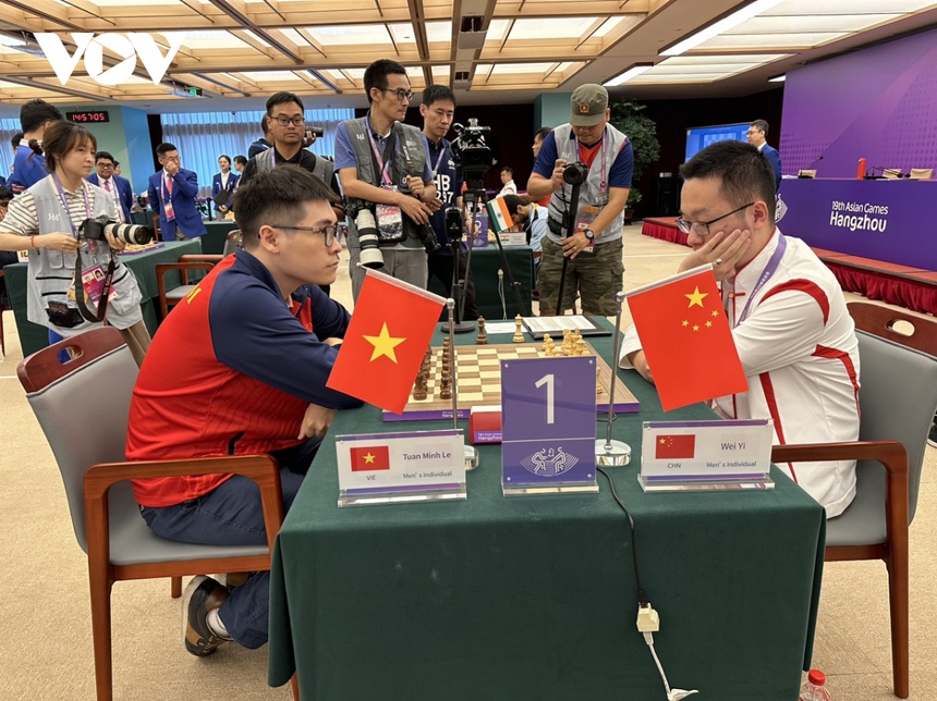 Trượt huy chương cờ nhanh cá nhân nam, Lê Tuấn Minh thừa nhận đối thủ đẳng cấp - Ảnh 2.