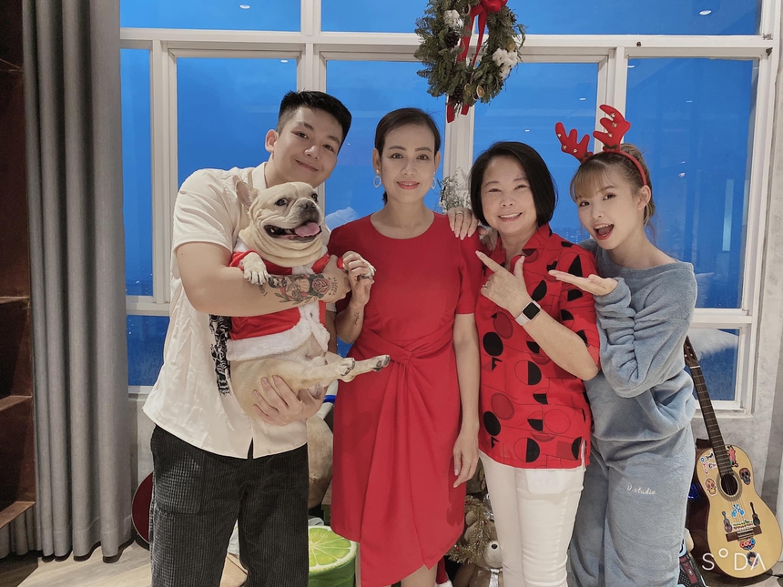 Khởi My: “Em nghỉ hát là vì muốn mẹ được đi đây đó, không phải cực nhọc nữa”  - Ảnh 10.