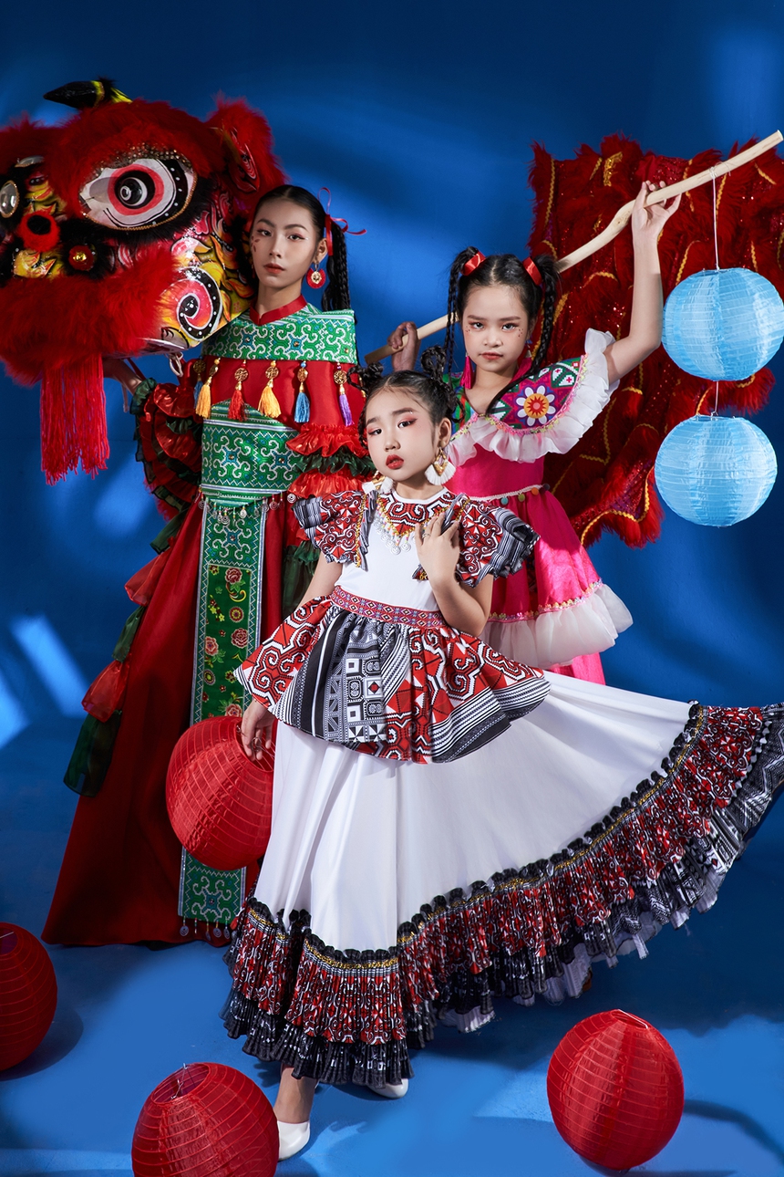 Bộ ảnh Trung thu cực chất của mẫu nhí Khánh Vân - Ảnh 3. Bộ ảnh Trung thu cực chất của mẫu nhí Khánh Vân - Ảnh 3.