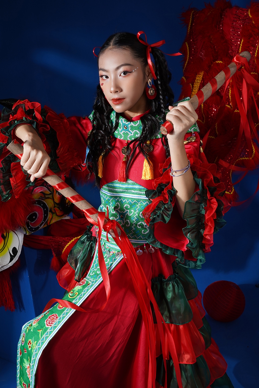 Bộ ảnh Trung thu cực chất của mẫu nhí Khánh Vân - Ảnh 2. Bộ ảnh Trung thu cực chất của mẫu nhí Khánh Vân - Ảnh 2.