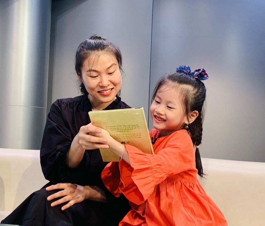 Nhà văn May: 'Một miếng trăng ngon' - hành trình tìm lại hương vị Trung thu - Ảnh 2.