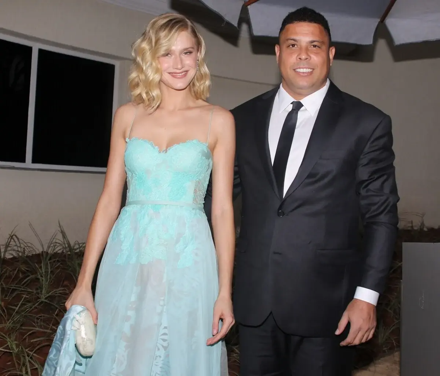 Ronaldo 'béo' cưới vợ lần 3, nhan sắc vợ trẻ gây ngỡ ngàng - Ảnh 5.