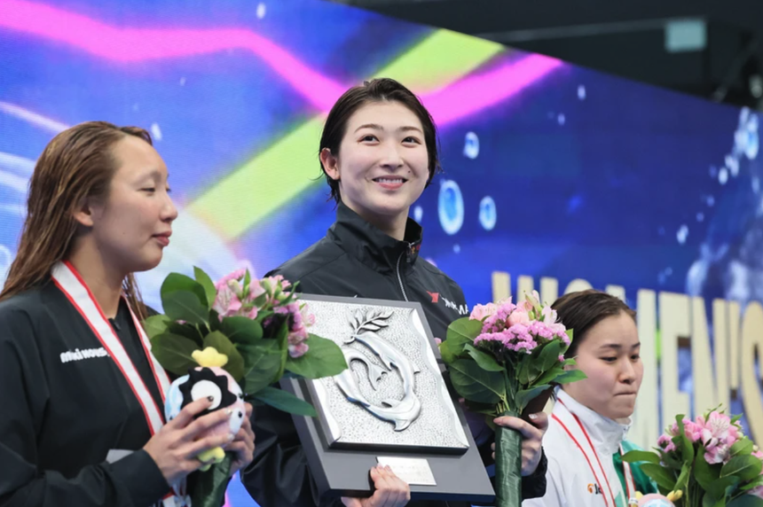 Chỉ cán đích thứ 5 ở ASIAD, nữ VĐV vẫn được khán giả vỗ tay cuồng nhiệt chúc mừng, câu chuyện đằng sau gây xúc động - Ảnh 2.