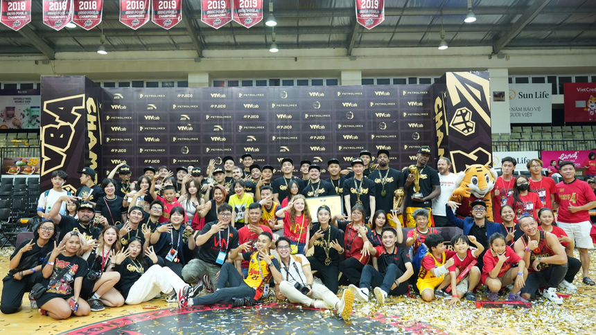 Saigon Heat vô địch, Nha Trang Dolphins rơi nước mắt ngày hạ màn VBA 2023 - Ảnh 5. Saigon Heat vô địch, Nha Trang Dolphins rơi nước mắt ngày hạ màn VBA 2023 - Ảnh 5.