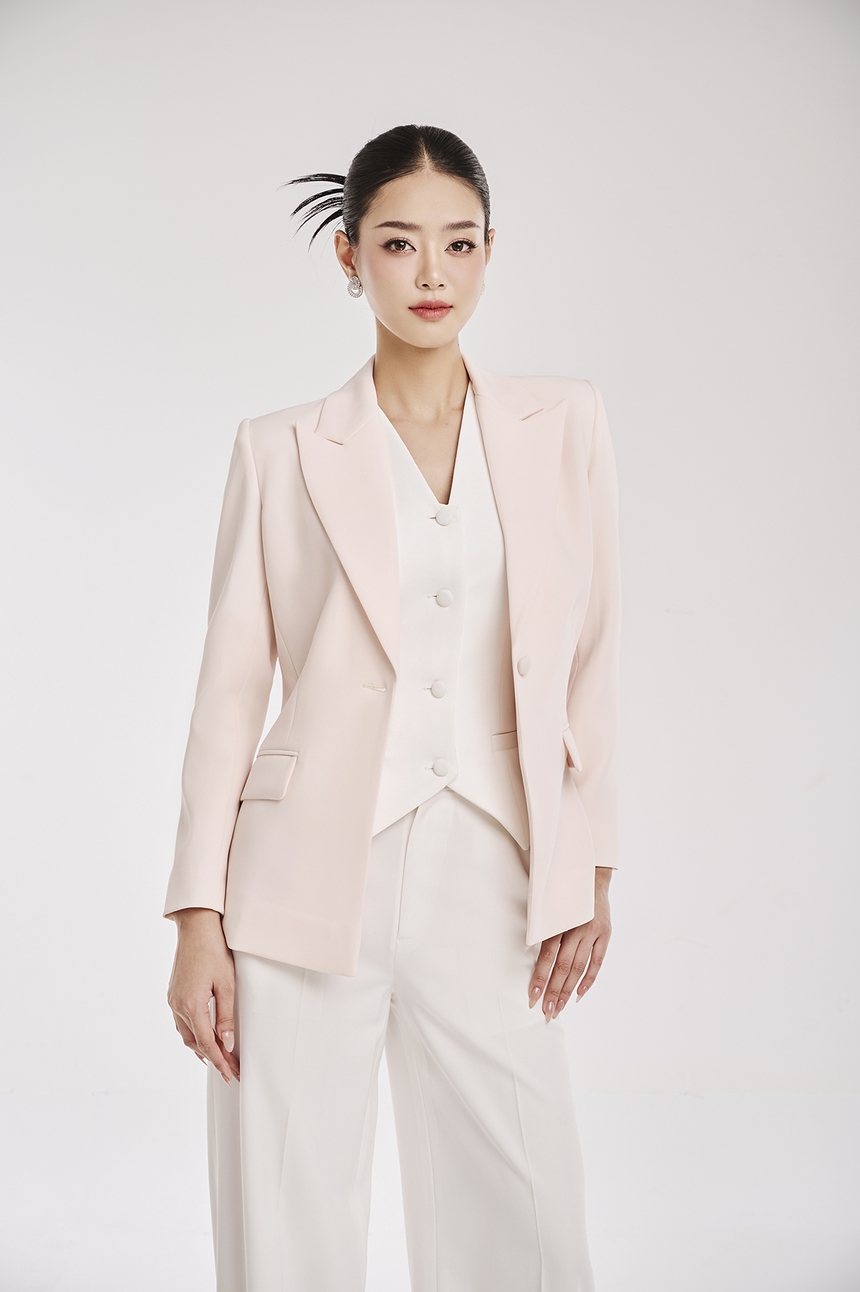 Á hậu Bùi Khánh Linh hoá 'nàng thơ' của NTK Lê Ngọc Lâm - Ảnh 10.