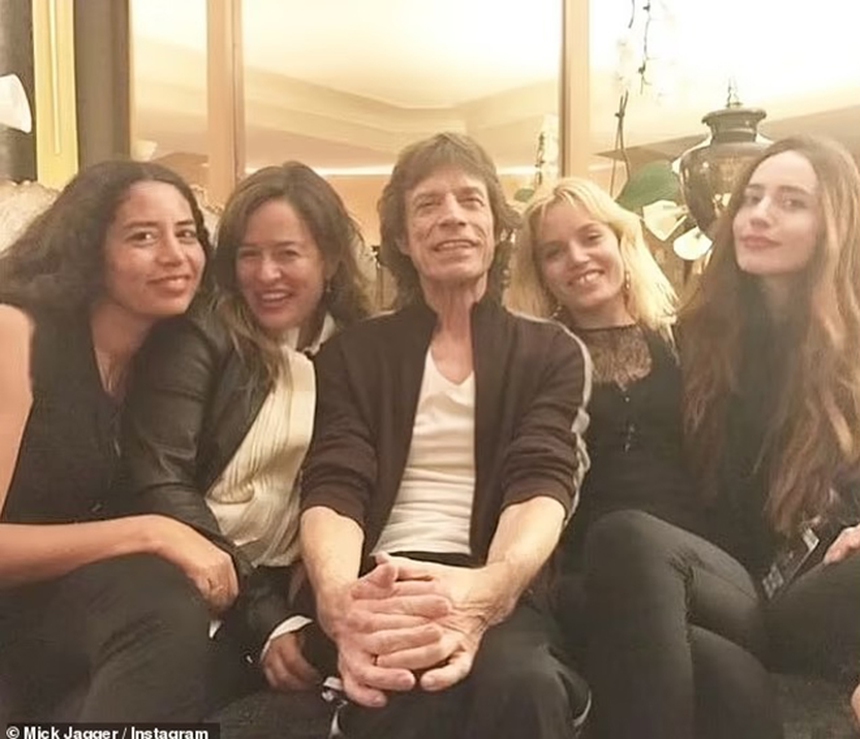 (Bài đăng thứ 7) Mick Jagger trăng hoa 'khét tiếng' nhưng những 'người cũ' đều ca ngợi rocker ở điểm này - Ảnh 2.
