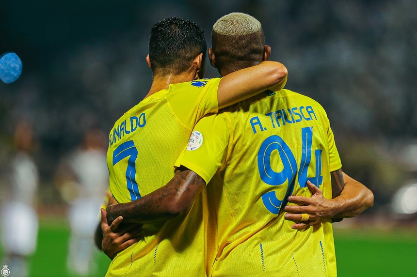 Ronaldo không thể ngừng ghi bàn, Al Nassr đặt chân vào top 4 - Ảnh 2.