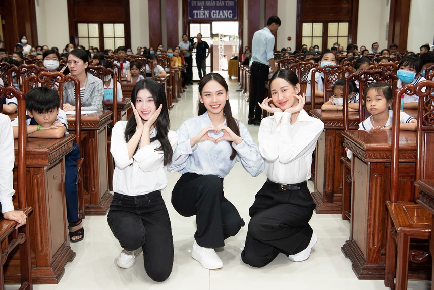 Top 3 Miss World Vietnam 2022 thực hiện chuỗi thiện nguyện kỷ niệm 1 năm đăng quang  - Ảnh 1.