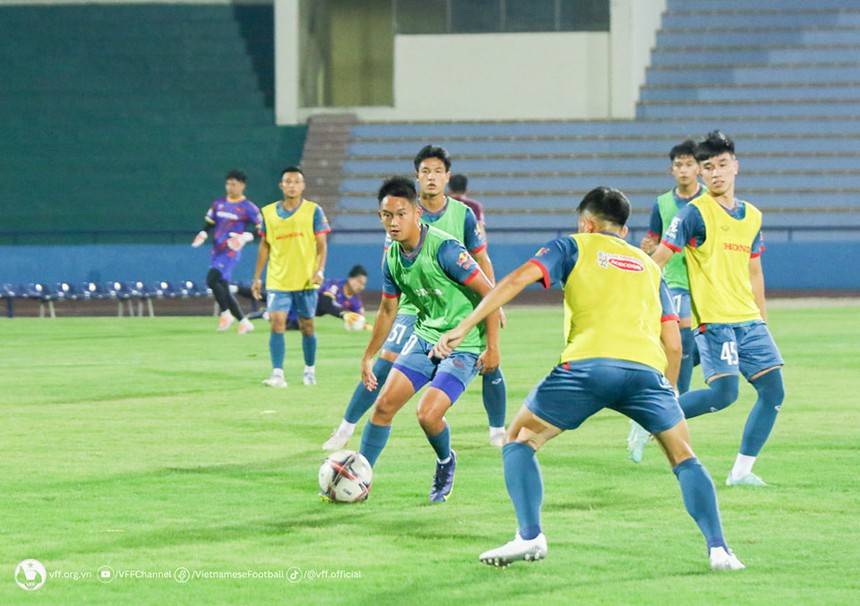 Bóng đá Việt Nam 3/9: ĐT nữ Việt Nam 'chạy đà' suôn sẻ trước ASIAD 19 - Ảnh 3.