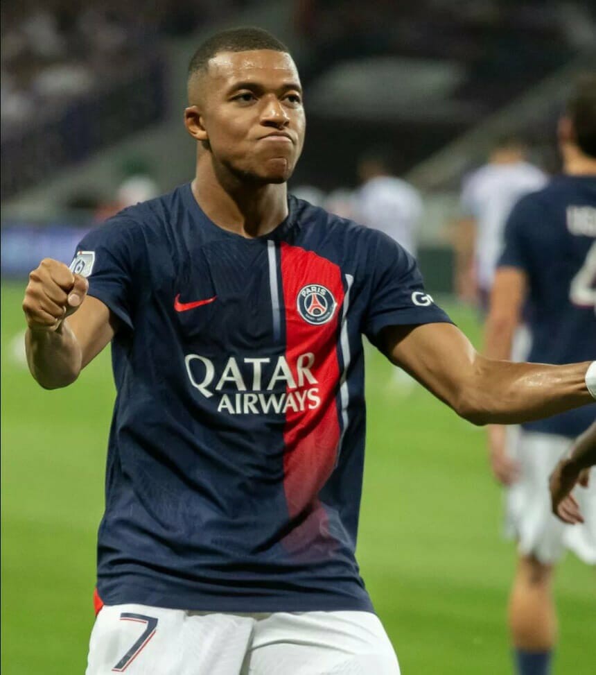 Tin nóng thể thao tối 3/9: HLV Ten Hag giận dữ chỉ trích thái độ cầu thủ MU - Ảnh 3.