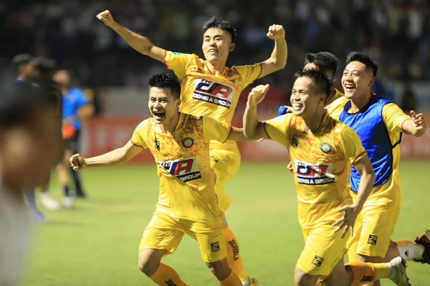 Chuyển nhượng V-League hôm nay 3/9: HAGL liên hệ bộ đôi 'sát thủ' của TPHCM, HLV Gong Oh Kyun quay lại V-League - Ảnh 2.