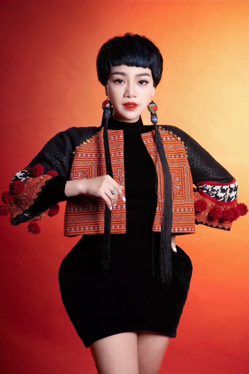 Đêm nhạc 'Cánh hoa bay" ủng hộ học sinh, sinh viên là nạn nhân vụ cháy chung cư mini - Ảnh 4.