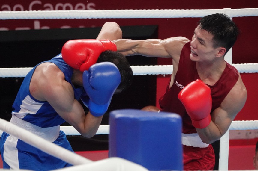 Nguyễn Văn Đương nói lời ‘gan ruột’ khi thua trắng nhà vô địch thế giới - Ảnh 2. Nguyễn Văn Đương nói lời ‘gan ruột’ khi thua trắng nhà vô địch thế giới - Ảnh 2.