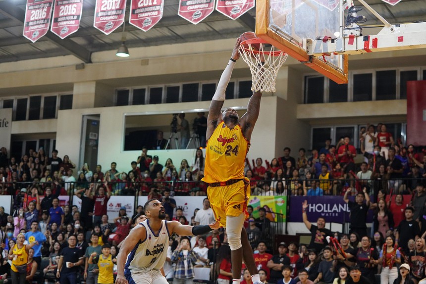 Saigon Heat nâng cúp vô địch VBA lần thứ tư liên tiếp - Ảnh 4. Saigon Heat nâng cúp vô địch VBA lần thứ tư liên tiếp - Ảnh 4.