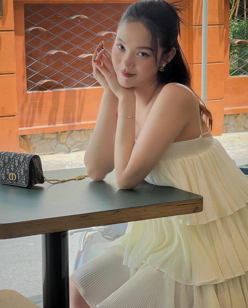 Minh Hằng sinh con chưa tròn tháng đã tút tát vẻ ngoài, phong độ chưa một ngày giảm sút - Ảnh 5. Minh Hằng sinh con chưa tròn tháng đã tút tát vẻ ngoài, phong độ chưa một ngày giảm sút - Ảnh 5.