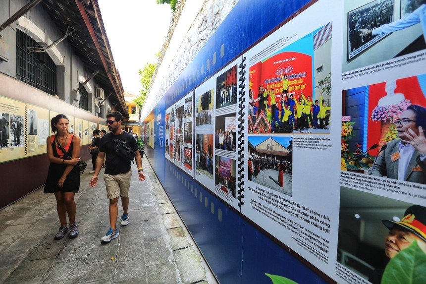 Cả nước phục vụ khoảng 2,5 triệu lượt khách du lịch dịp nghỉ lễ Quốc khánh  - Ảnh 2.