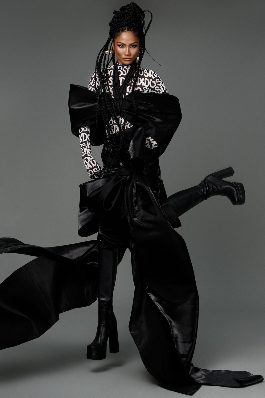 Chị Hằng biên tập - Hoa hậu Hoàn vũ 2022 dự show của Đỗ Mạnh Cường tại Tuần lễ Thời trang New York Xuân - Hè 2024 - Ảnh 5.