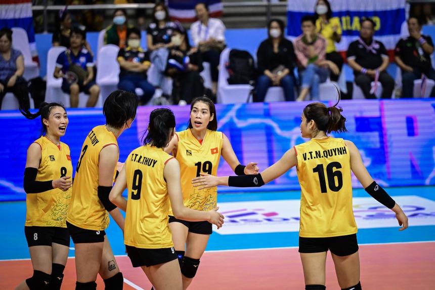 Như Quỳnh (số 16) nhiều khả năng sẽ gia nhập giải bóng chuyền nhà nghề Thái Lan sau ASIAD 2023
