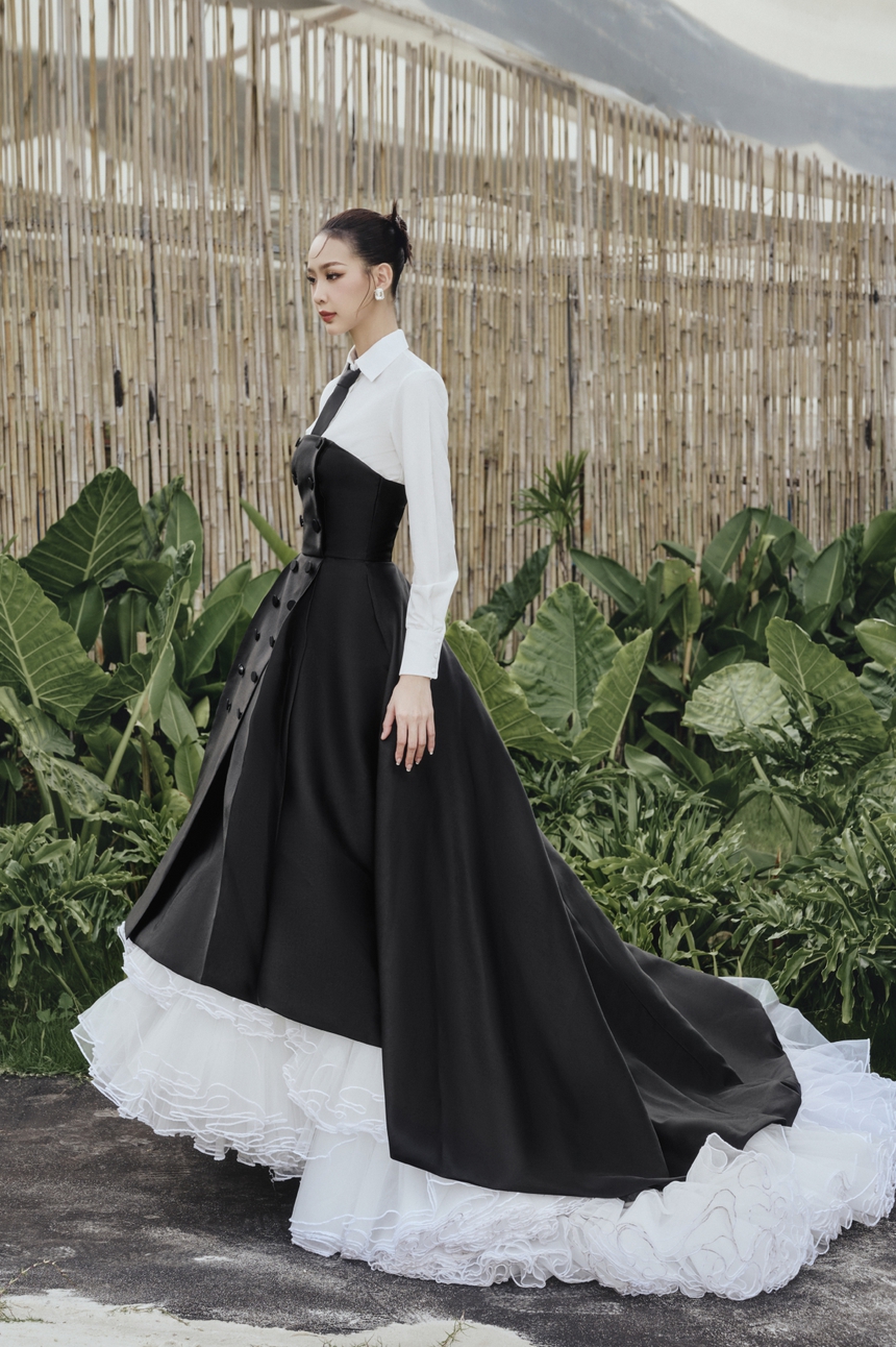 Á hậu Phương Nhi hoá nữ sinh, Bảo Ngọc diễn vedette cho NTK Hà Thanh Việt - Ảnh 5. Á hậu Phương Nhi hoá nữ sinh, Bảo Ngọc diễn vedette cho NTK Hà Thanh Việt - Ảnh 5.