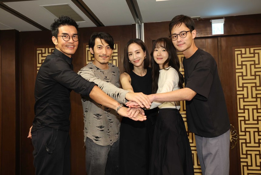 Ngoại hình của Liên Bỉnh Phát sau 4 tháng hoạt động ở xứ Đài - Ảnh 1.