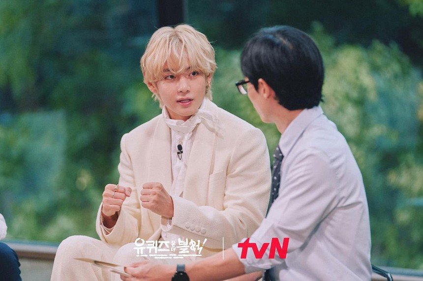 V BTS trải lòng về khủng hoảng tâm lý: 'Tôi thấy sợ hãi khi đứng trên sân khấu' - Ảnh 2.