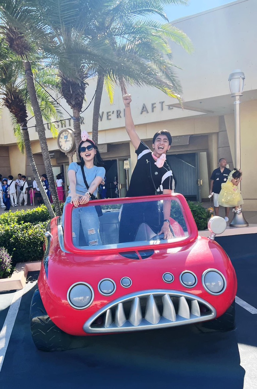 Sao Việt 7/9: Sơn Tùng M-TP cực 'cháy' khi diễn ở Đà Nẵng, dàn sao Việt 'đổ bộ' chúc mừng Gin Tuấn Kiệt - Puka kết hôn - Ảnh 5.