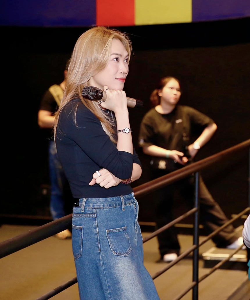 Mỹ Tâm bất ngờ thừa nhận “đã có chồng”, danh tính đàng trai gây tò mò  - Ảnh 8.