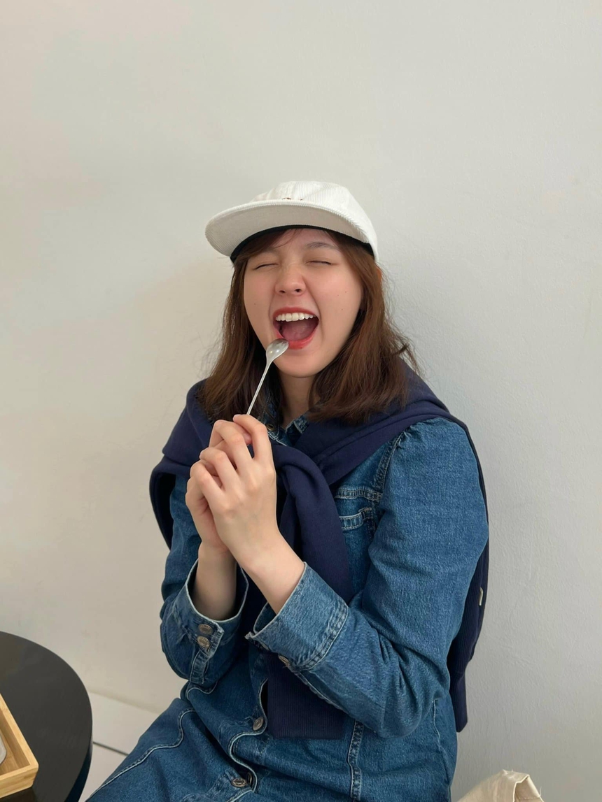 Gu thời trang xuống phố đơn giản, dễ áp dụng của Hải Tú  - Ảnh 1.