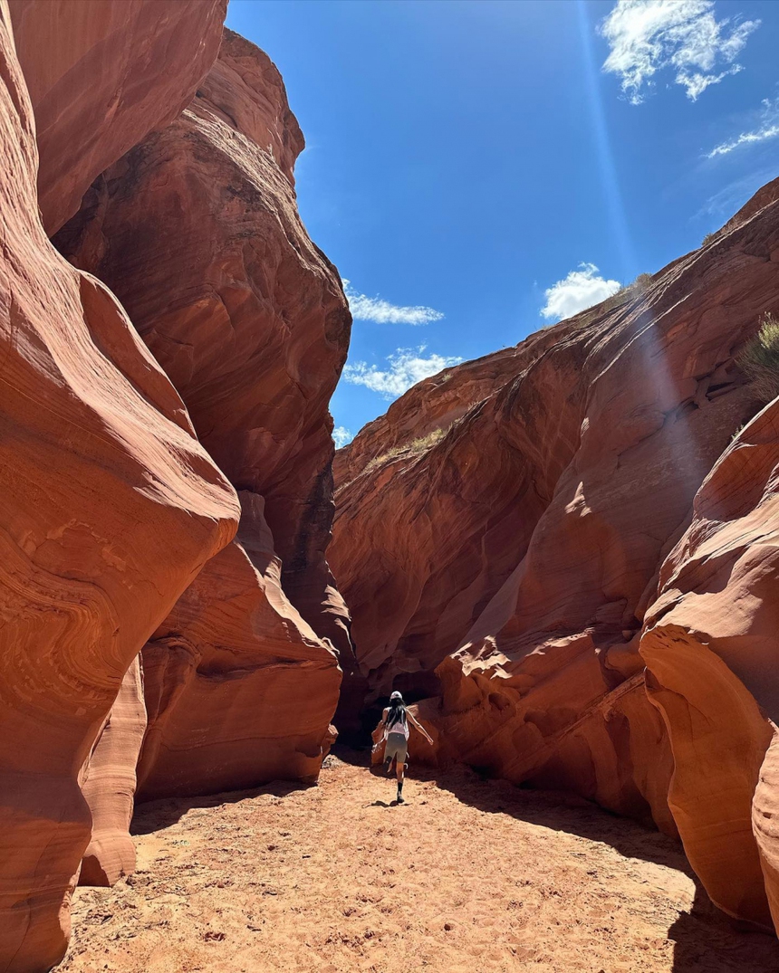 Jennie Blackpink lại gây ghen tị với bộ ảnh đẹp mê hồn trong kỳ nghỉ dưỡng sang chảnh - Ảnh 12.