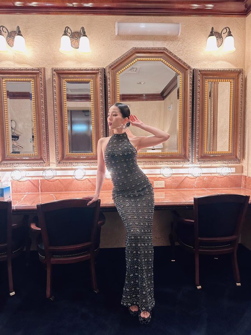 Dáng mảnh mai, Lệ Quyên mặc gì cũng đẹp: Ngoài 40 vẫn chinh phục đầm bodycon - Ảnh 6. Dáng mảnh mai, Lệ Quyên mặc gì cũng đẹp: Ngoài 40 vẫn chinh phục đầm bodycon - Ảnh 6.