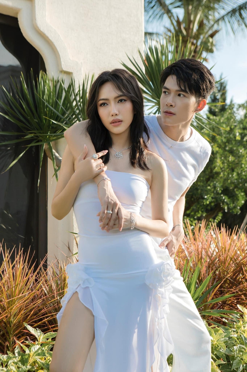 4 cặp đôi chị - em đình đám Vbiz đều cuộc sống hôn nhân hạnh phúc viên mãn - Ảnh 5.