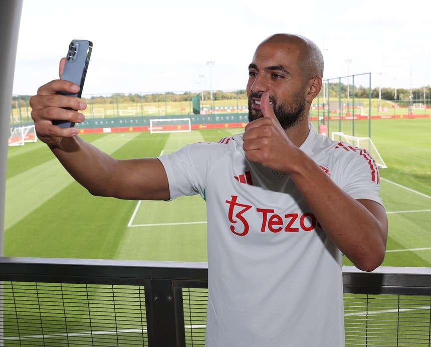 Tin bóng đá MU 9/9: McTominay vượt Ronaldo và Harry Kane, MU đón tài năng mới - Ảnh 3.