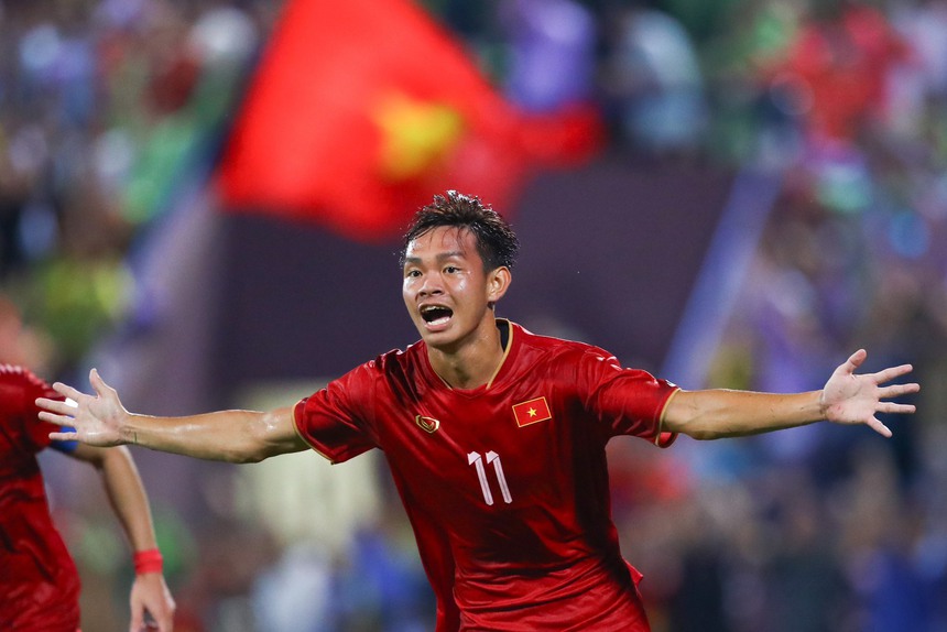 HLV Troussier: ‘U23 Việt Nam còn phải làm việc, cải thiện nhiều hơn nữa’ - Ảnh 3.