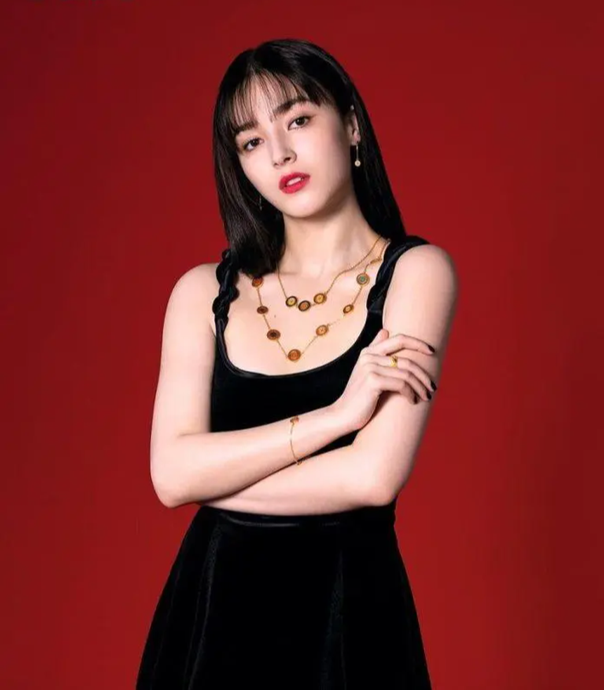 'Bông hồng lai' Nancy đứng đầu danh sách 100 Gương mặt đẹp nhất thế giới - Ảnh 8.